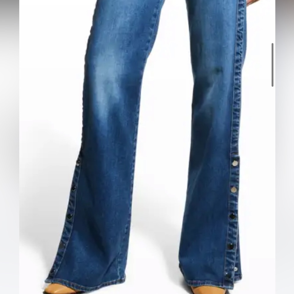 Veronica Beard Crosbie Wide-Leg Jeans w/
Side Vents